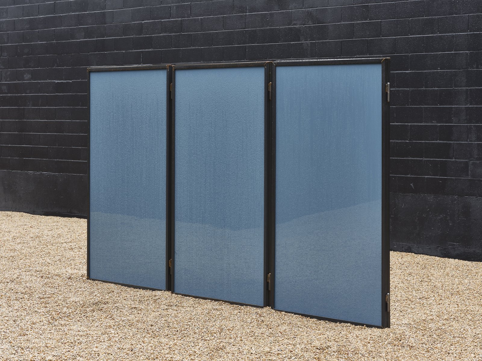 Abbas Akhavan, Trough, 2019, steel, mirrors, 84 x 150 x 48 in. (213 x 380 x 122 cm)