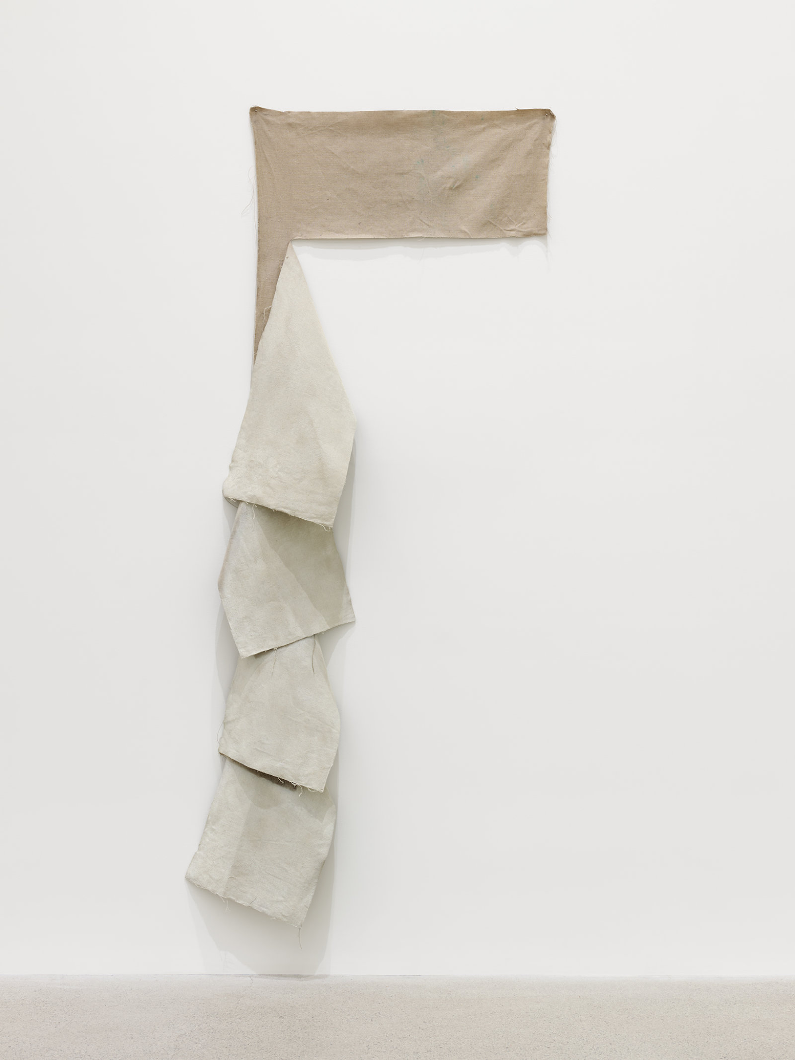 Abbas Akhavan, untitled, 2021, spray paint on linen, 79 x 41 x 5 in. (199 x 104 x 12 cm)