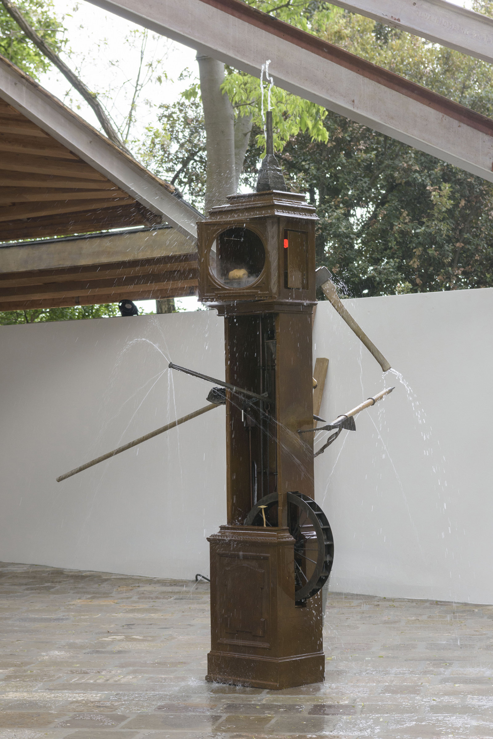 Geoffrey Farmer, Wounded Man, 2017, assembled cast bronze objects, waterworks, 118 x 20 x 20 in. (300 x 50 x 50 cm). Installation view, A way out of the mirror, Canada Pavilion, 57th Venice Biennale, Venice, Italy