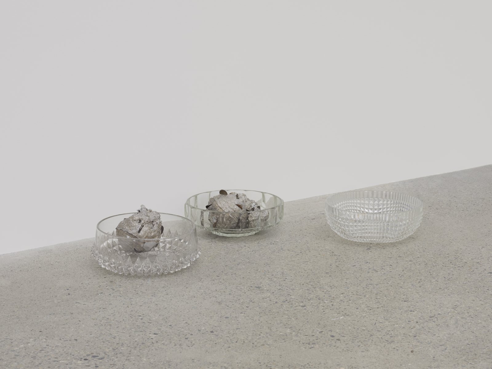 Rochelle Goldberg, Equal Parts I, 2019, aluminum, copper pennies, glass bowls, 4 x 17 x 26 in. (9 x 43 x 66 cm) by Rochelle Goldberg