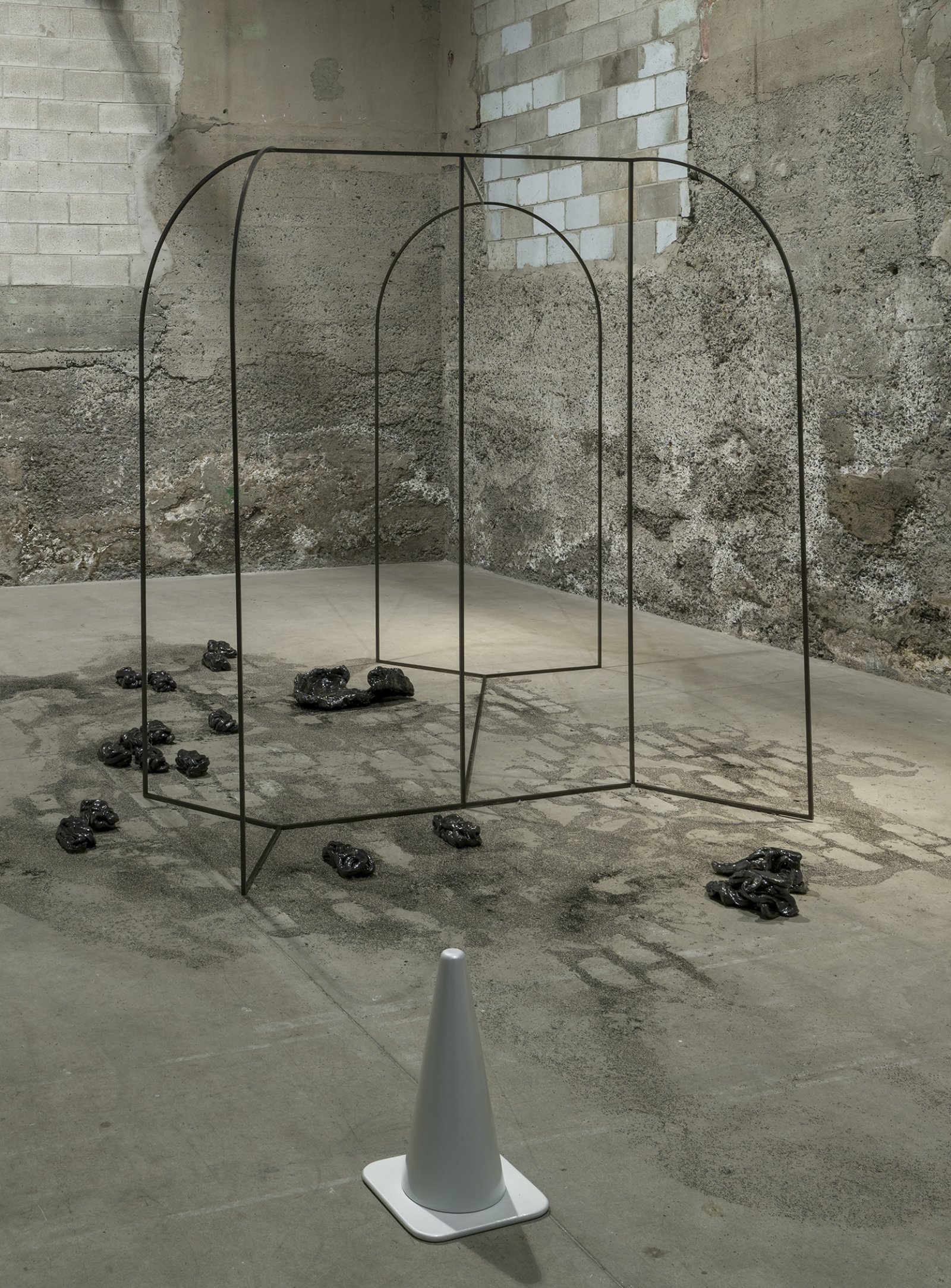 Rochelle Goldberg, The Mirror Isn’t Finished, 2016, steel, ceramic, chia, coal slag, 84 x 84 x 84 in. (213 x 213 x 213 cm). Installation view, A Worm Filled Body, Parisian Laundry, Montreal, Canada, 2016
