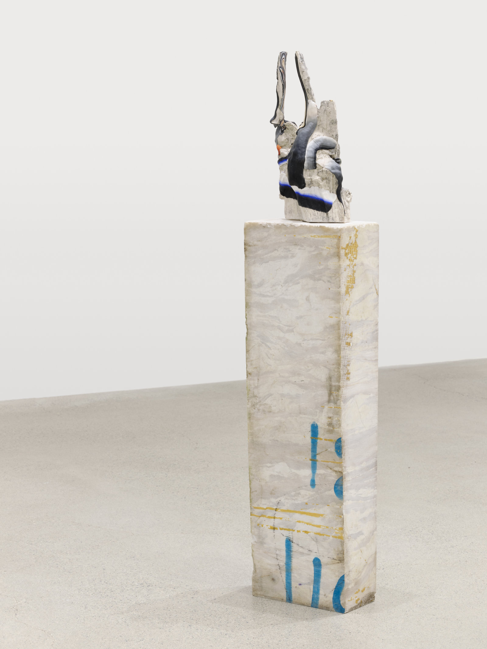 Valérie Blass, Le doigt dans l’œil, 2021, polymer clay, ultracal, marble, 50 x 10 x 7 in. (126 x 26 x 18 cm)