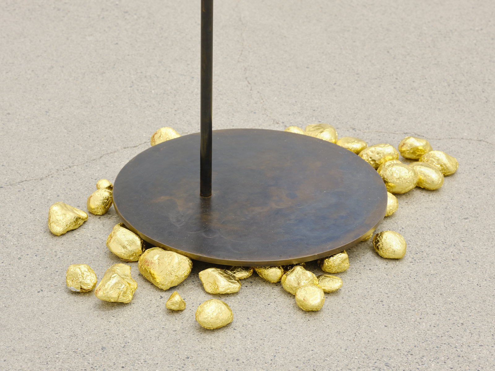 Rochelle Goldberg, Le Petit Bourgeois Shopaholic (detail), 2021, concrete, toilet paper, rocks, steel, acrylic medium, bag, aluminium foil, 35 x 20 x 15 in. (87 x 50 x 38 cm)