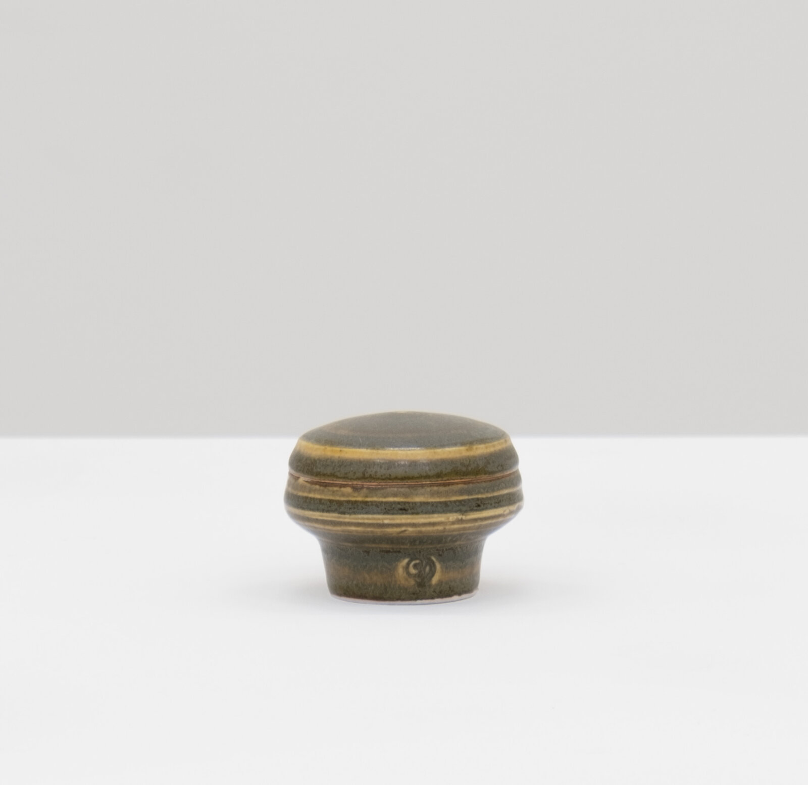 Charmian Johnson, not titled, date unknown, glazed ceramics, 2 x 3 x 3 in. (4 x 6 x 6 cm)