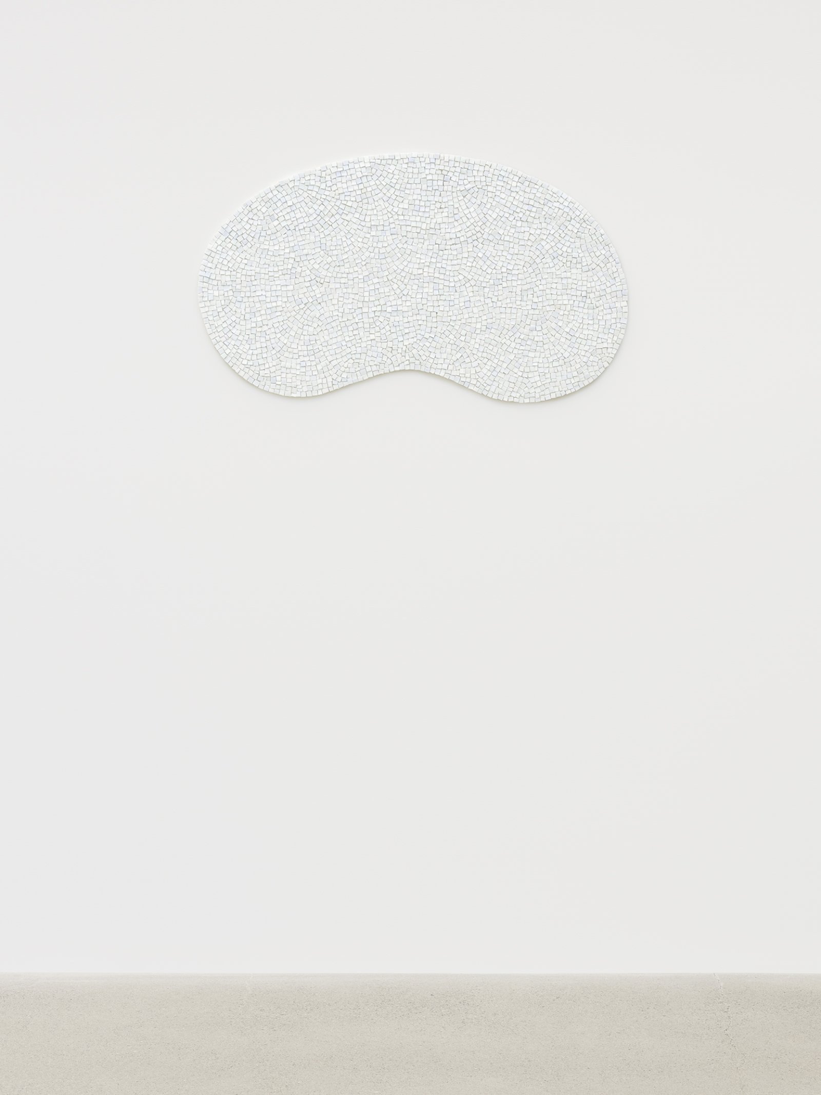 Janice Kerbel, Pool (Kidney, white), 2019, glass smalti mosaic, 33 x 19 in. (84 x 48 cm)