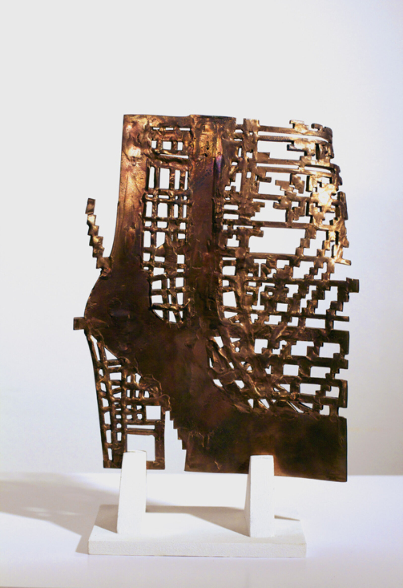 Devon Knowles, In the Shadow of it All #1, 2010, bronze, 8 x 8 in. (19 x 19 cm)