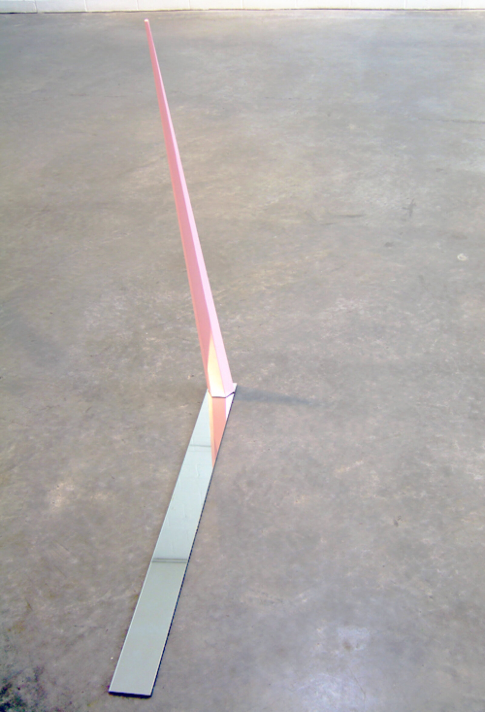 Devon Knowles, Invertible Leaner #1, 2007, painted aluminum, mirror, 42 x 36 x 3 in. (107 x 91 x 6 cm)