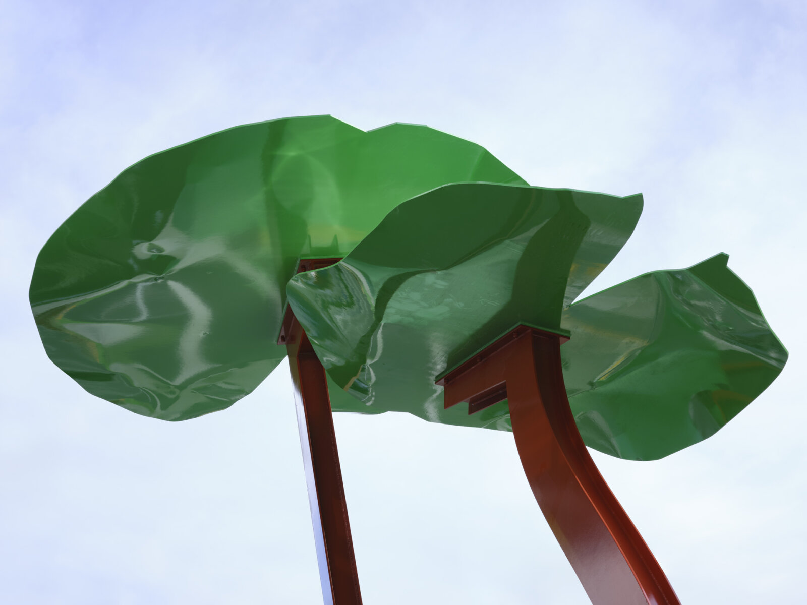 Devon Knowles, Lily Tree (detail), 2021, painted mild steel, 277 x 171 x 123 in. (705 x 434 x 312 cm). Installation view, Richmond, Canada, 2021