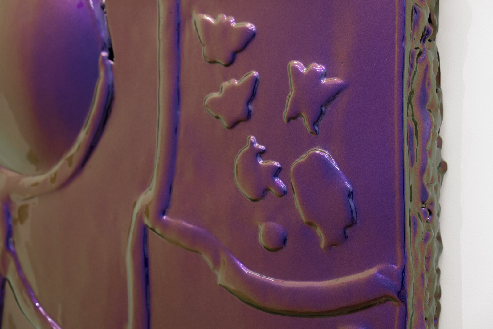 Devon Knowles, Structure from Sustenance (detail), 2026, aluminum and chromaflair paint, 36 x 36 x 5 in. (90 x 90 x 11 cm)