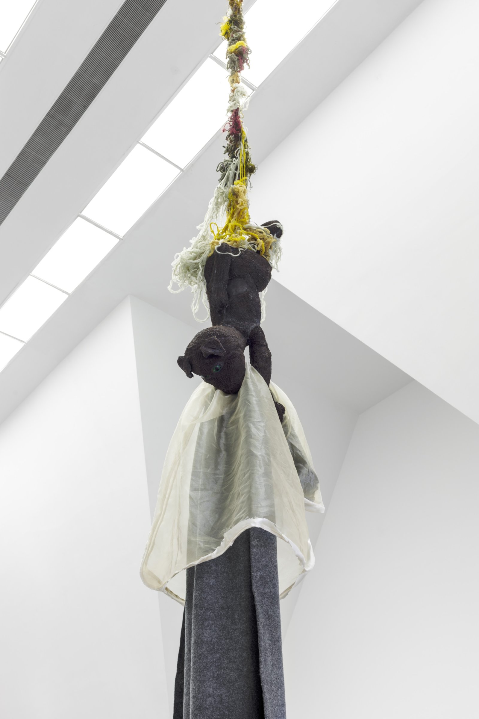 Liz Magor, Delivery (brown) (detail), 2018, silicone rubber, textiles, twine, 144 x 25 x 21 in. (366 x 62 x 52 cm). Installation view, BLOWOUT, The Renaissance Society, Chicago, USA, 2019