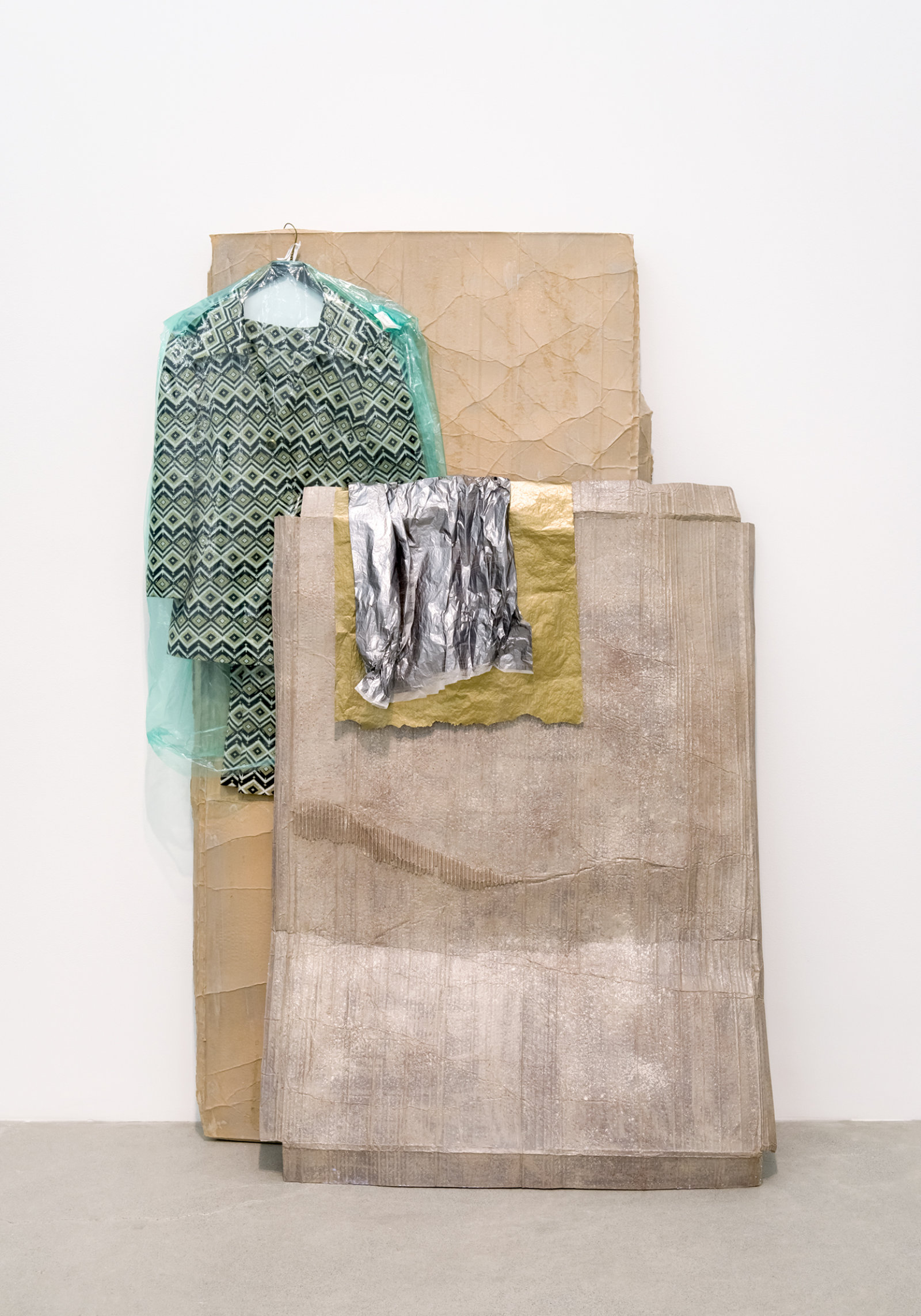 Liz Magor, Stretch Fabric, 2016, polymerized gypsum, painted glassine, plastic, fabric, 73 x 48 x 15 in. (185 x 122 x 38 cm)
