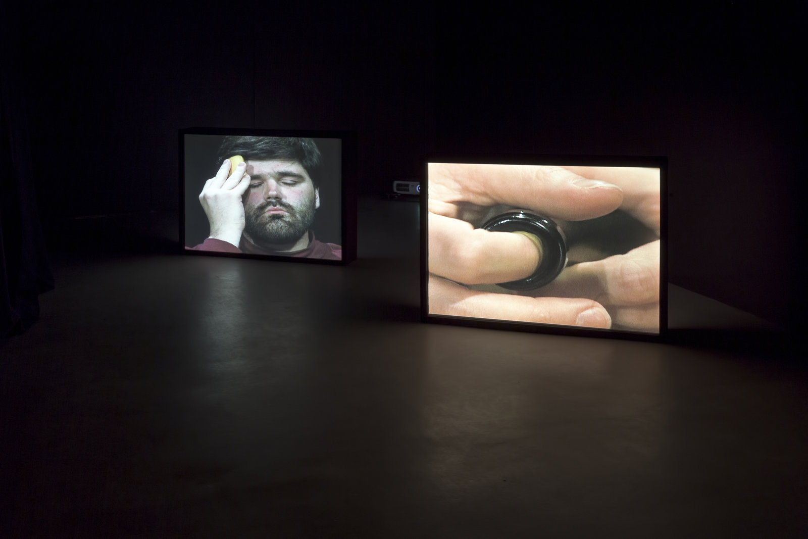 Judy Radul, In Relation to Objects, 1999, 4 channel installation, 14 minutes