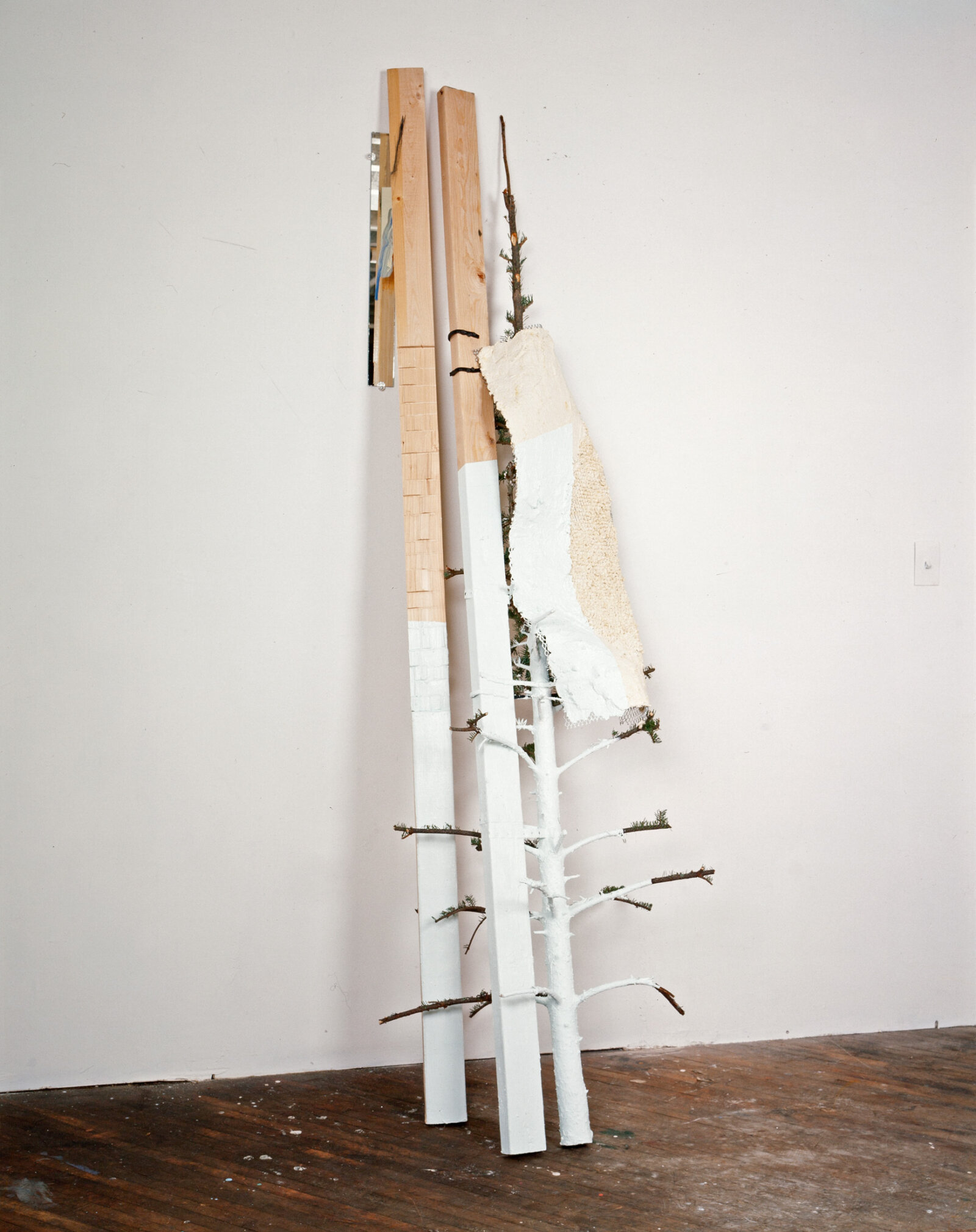 Jessica Stockholder, JS144, 1991, lumber, tree, oil and acrylic paint, metal lath, paper maché, mirror, 96 x 86 x 32 in. (244 x 218 x 81 cm)